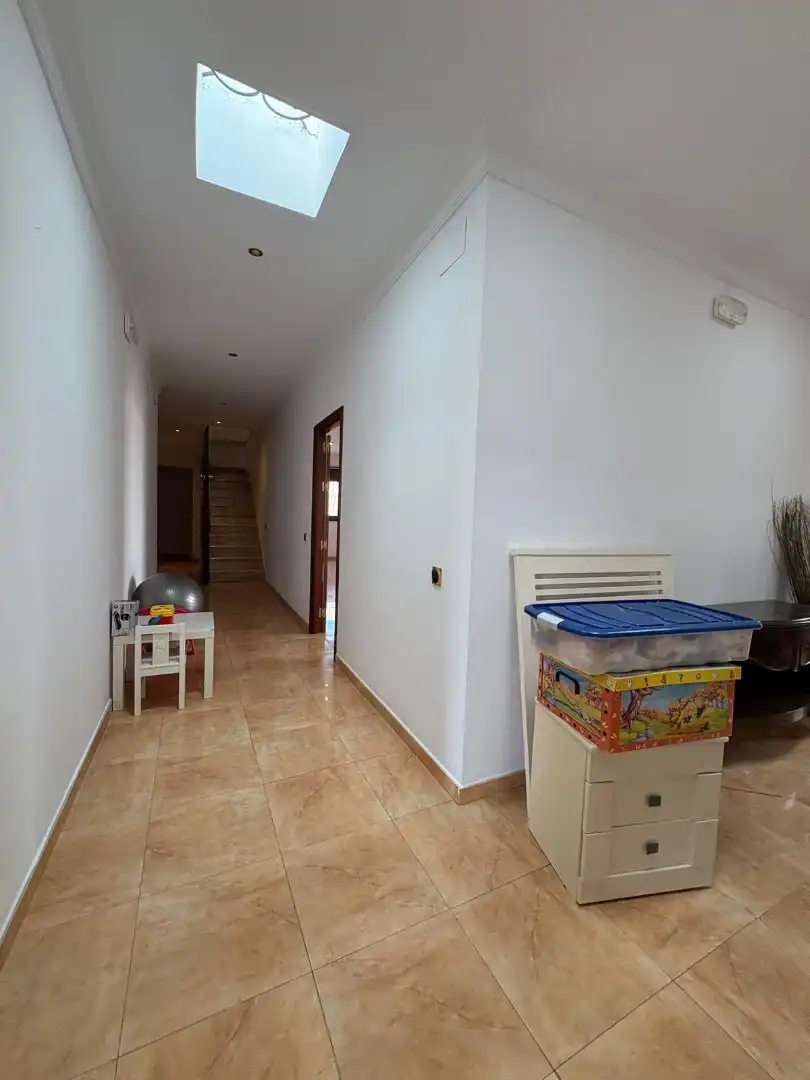 Casa adosada en venta en Carmona con Aire acondicionado, Terraza y Amueblado
