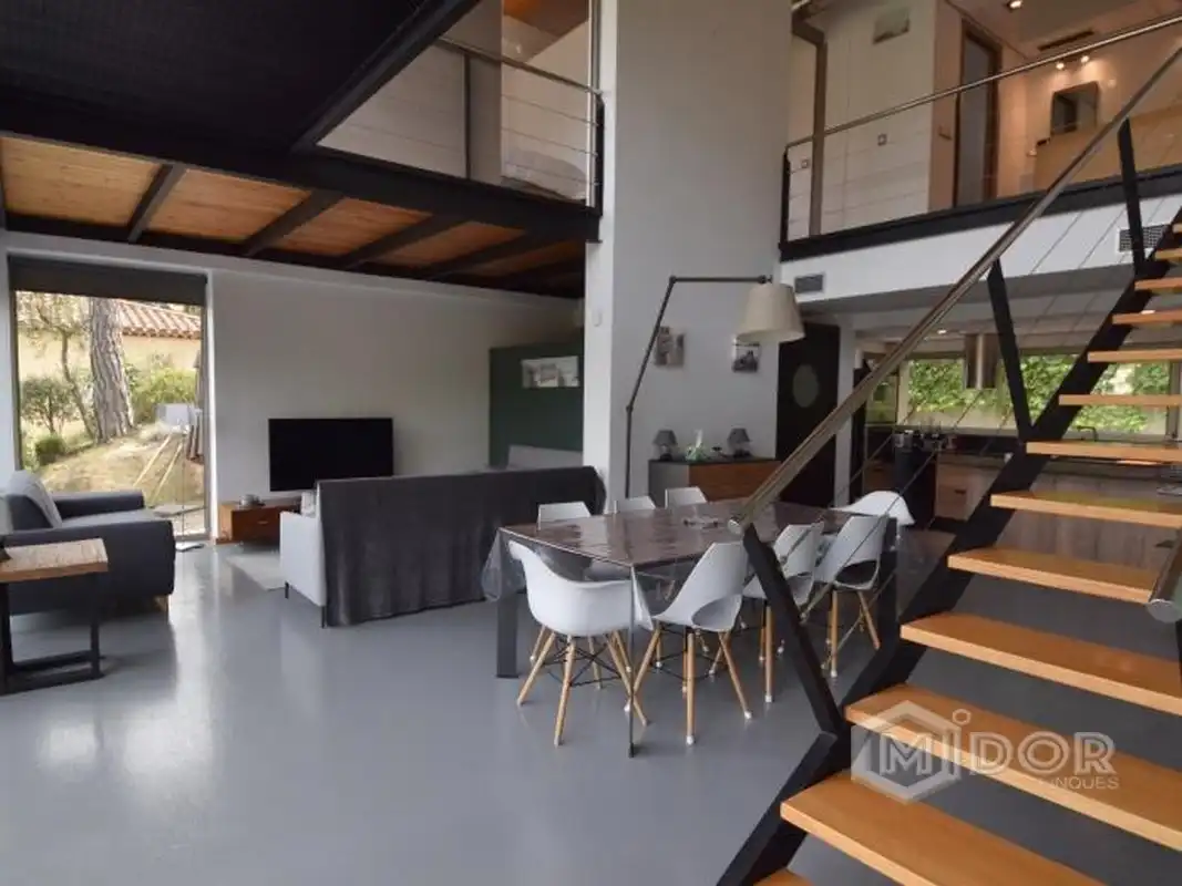 Sala d'estar de Casa o xalet en venda en Sant Feliu de Guíxols amb Aire condicionat, Calefacció i Jardí privat