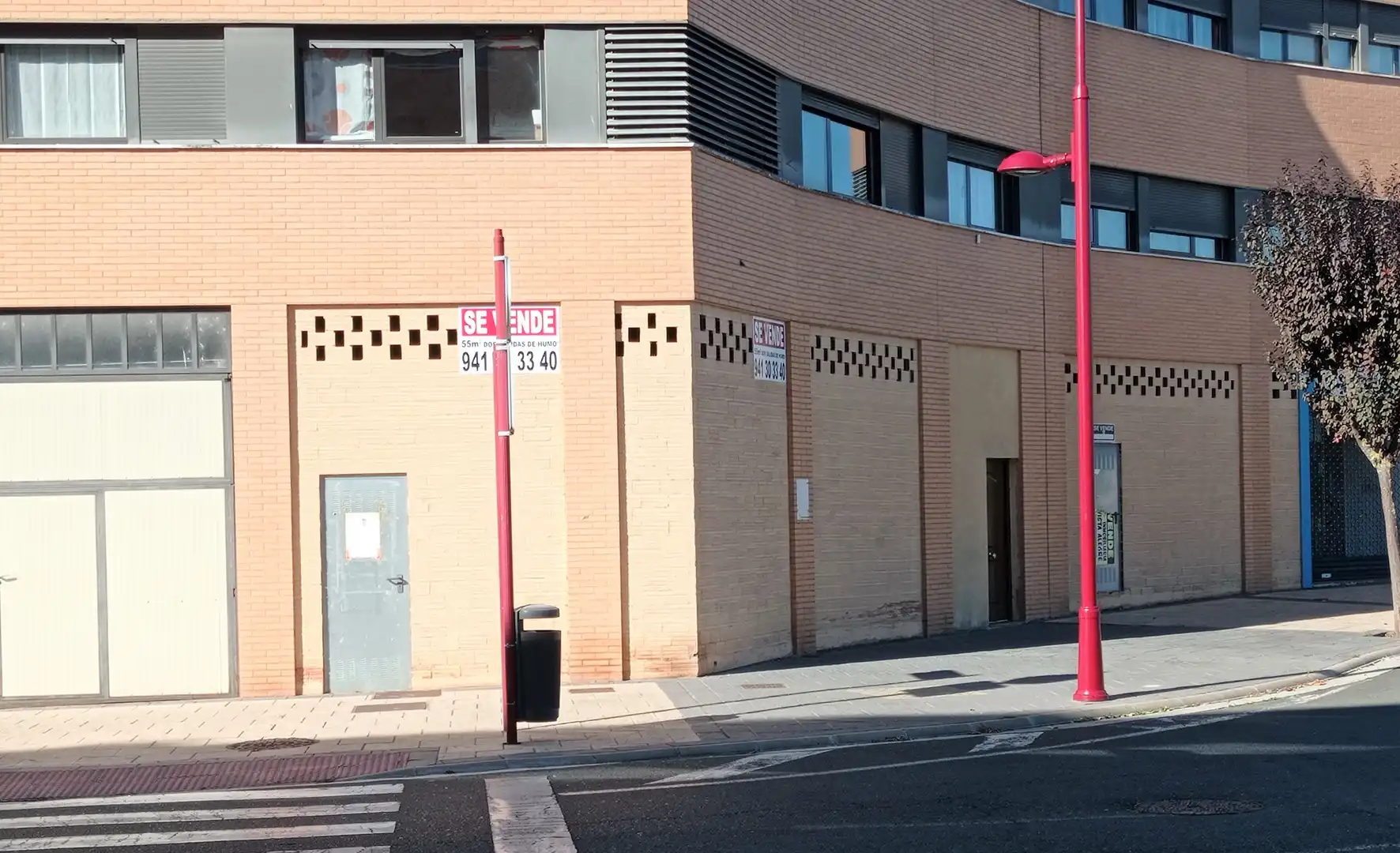 Locale commerciale in vendita a Calle Julián Fernández Ollero, imagen 2