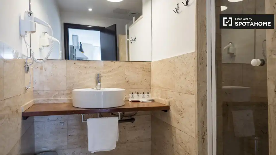 Flat with terrace to rent in Ciutat Vella, imagen 19