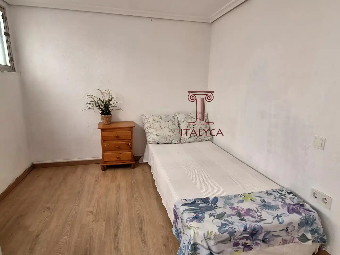 Habitación de Estudio en venta en Sevilla con Trastero