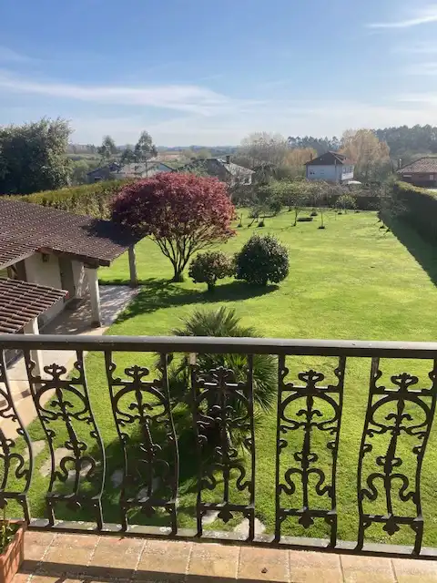 Jardín de Casa o chalet en venta en Carballo con Calefacción, Jardín privado y Parquet