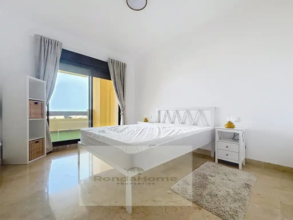 Schlafzimmer von Wohnung zur Miete in Manilva mit Terrasse