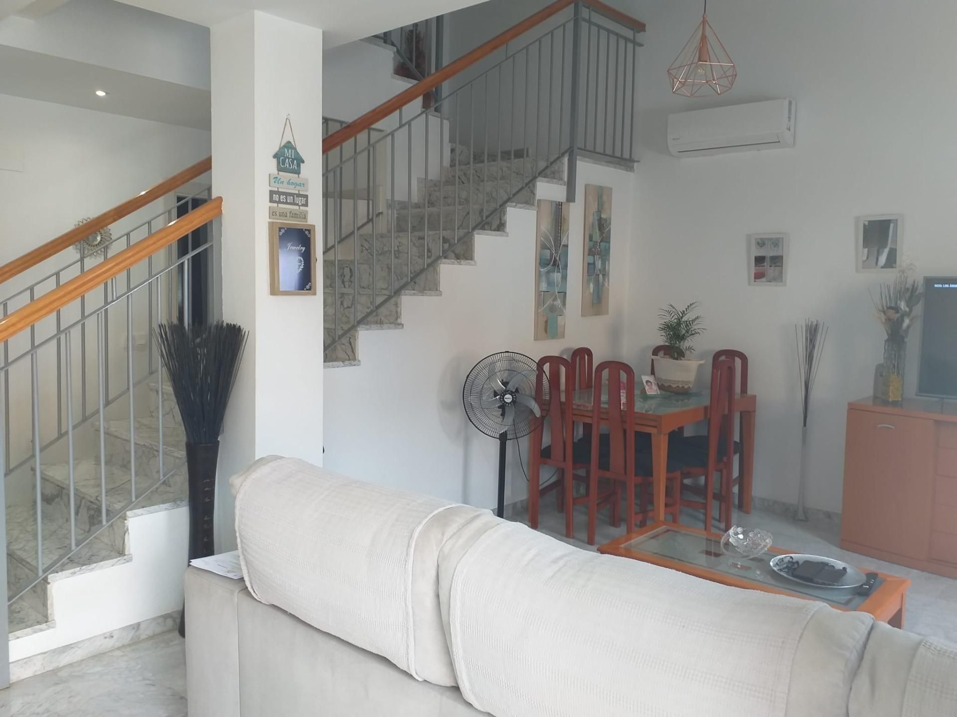 Sala d'estar de Casa o xalet en venda en Villar del Rey amb Aire condicionat, Calefacció i Terrassa