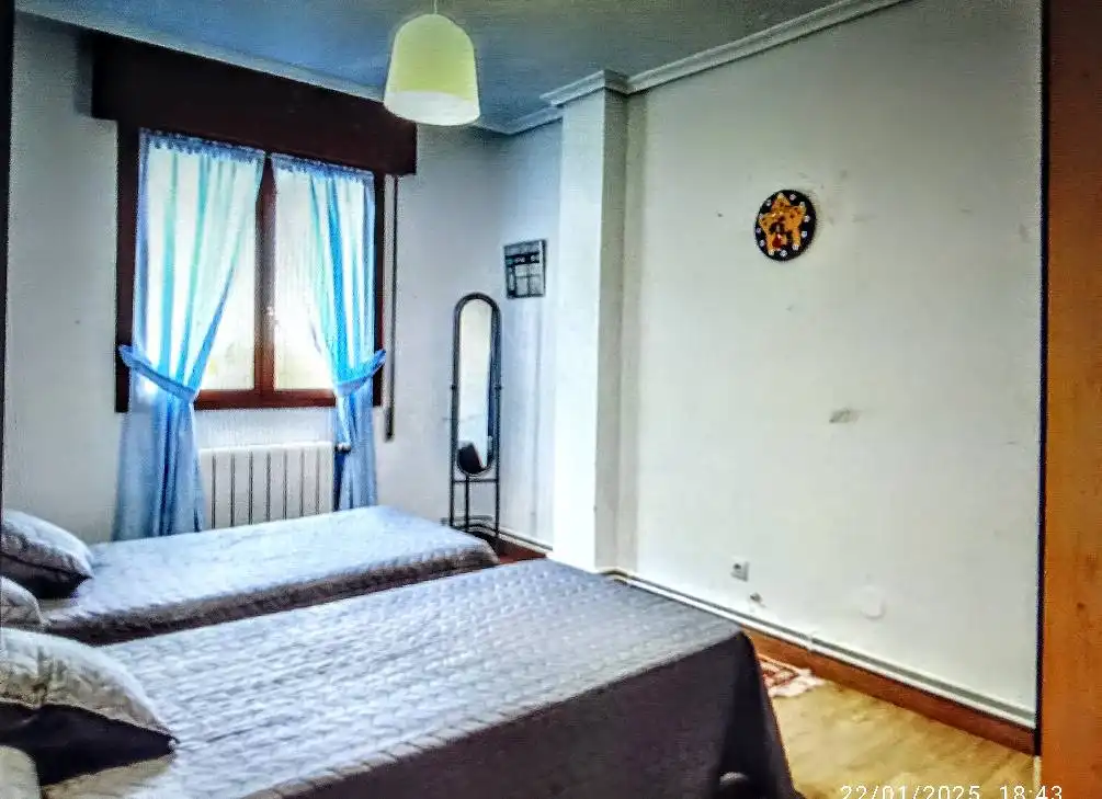 Dormitori de Pis en venda en Suances amb Calefacció, Parquet i Moblat