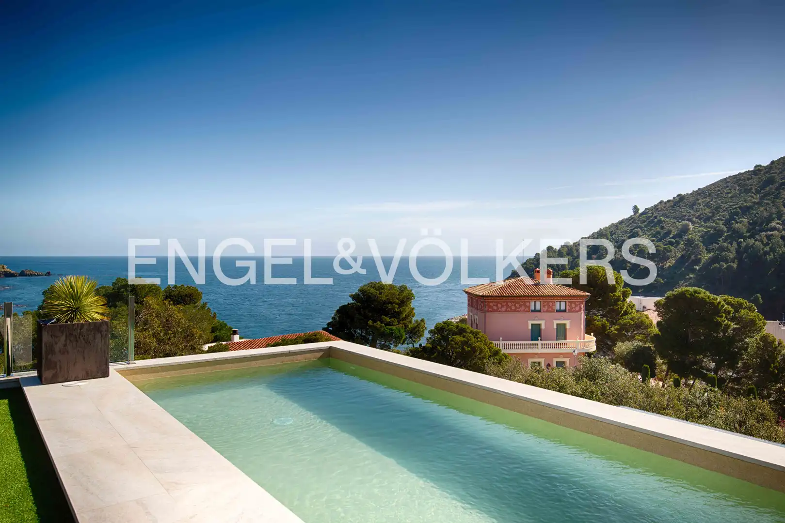 Swimming pool of Houses for sale in Colera  with Air Conditioner, Heating and Private garden