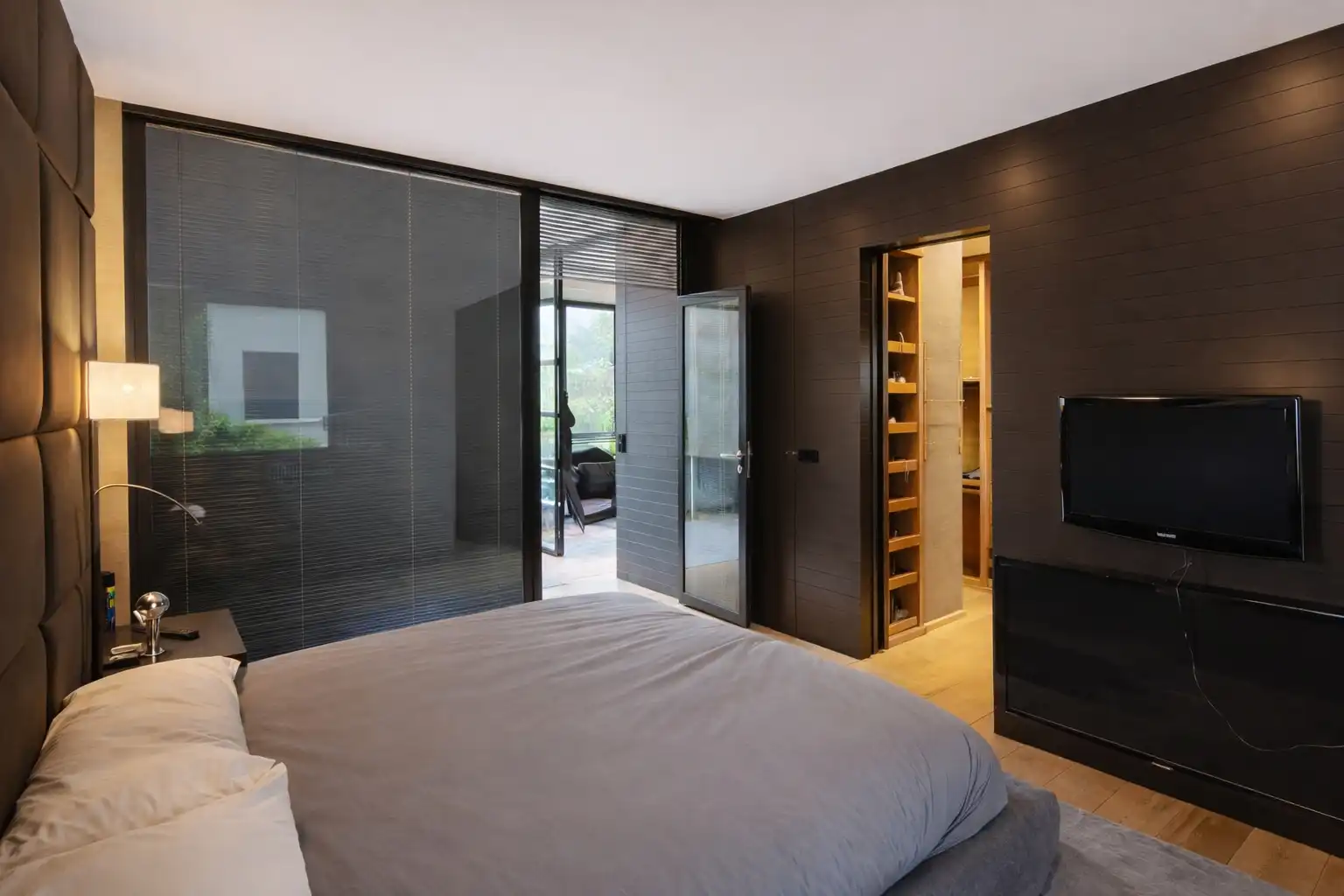 Bedroom of Flat for sale in Bilbao   with Heating, Parquet flooring and Terrace