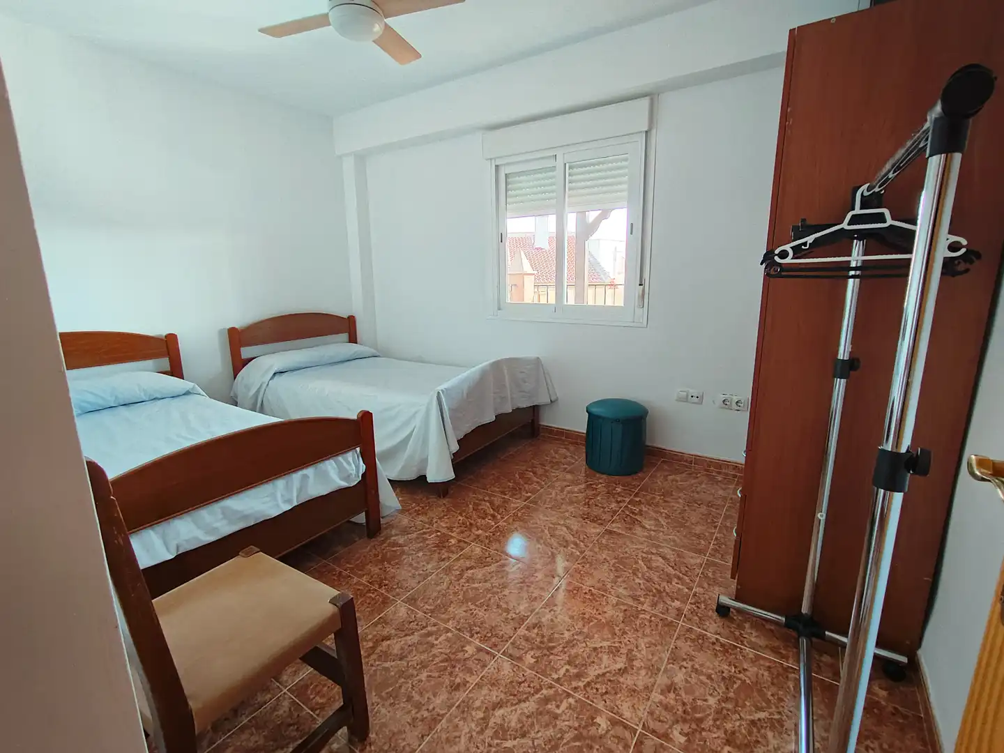 Schlafzimmer von Dachboden zum Verkauf in Torrenueva Costa mit Terrasse, Möbliert und Waschmaschine
