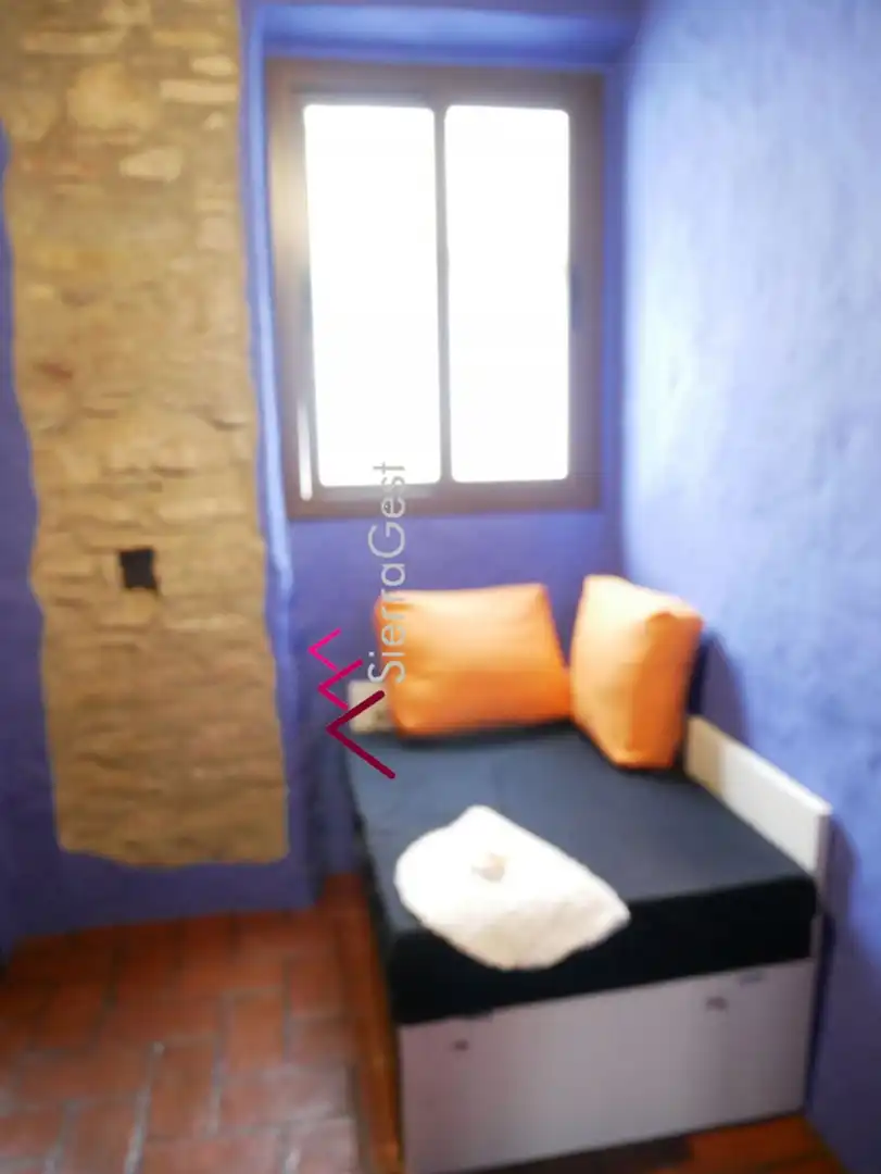 Habitación de Edificio en venta en Ubrique