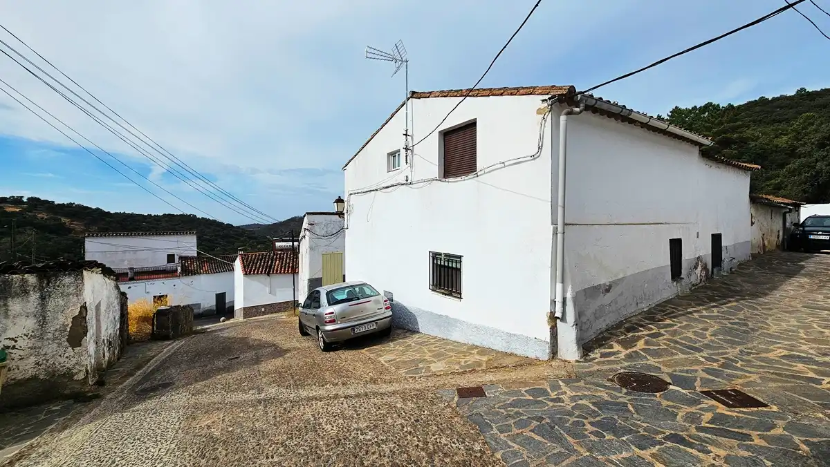 Haus zum Verkauf in Calle Portazuela 104, imagen 2