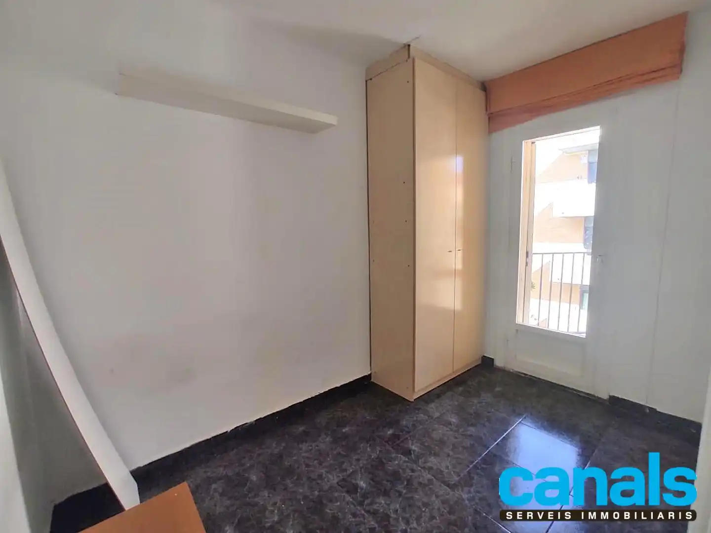 Habitación de Piso en venta en Cerdanyola del Vallès con Calefacción, Horno y Balcón