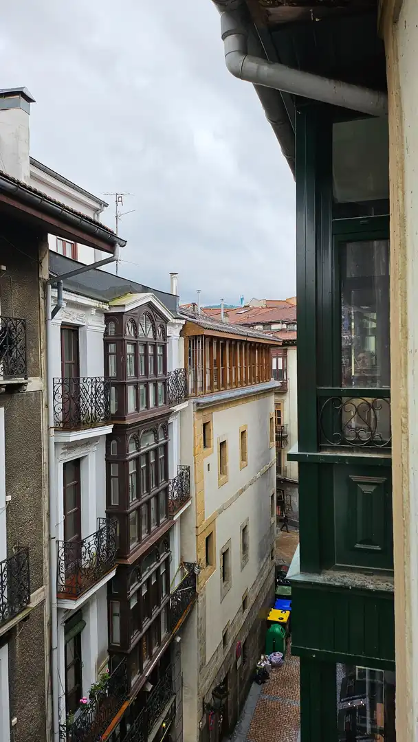 Vista exterior de Pis en venda en Bilbao 
