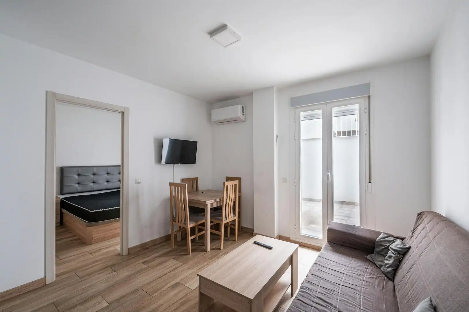 Sala de estar de Piso de alquiler en Madrid con Aire acondicionado, Amueblado y Lavadora