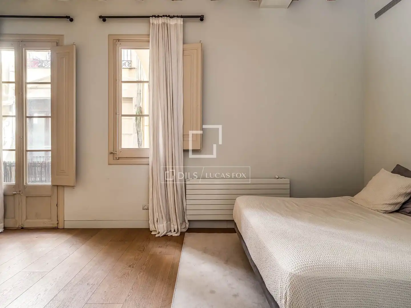 Habitación de Piso en venta en Barcelona con Aire acondicionado, Terraza y Amueblado