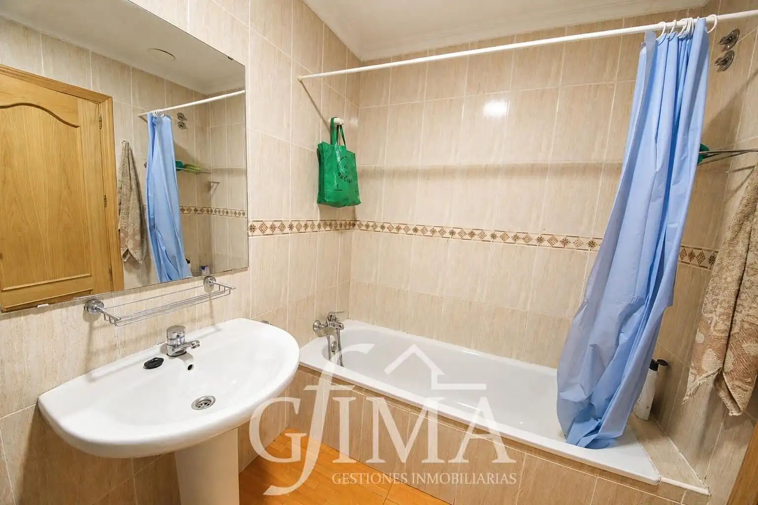 Habitación de Piso en venta en Tomelloso con Calefacción, Amueblado y Balcón