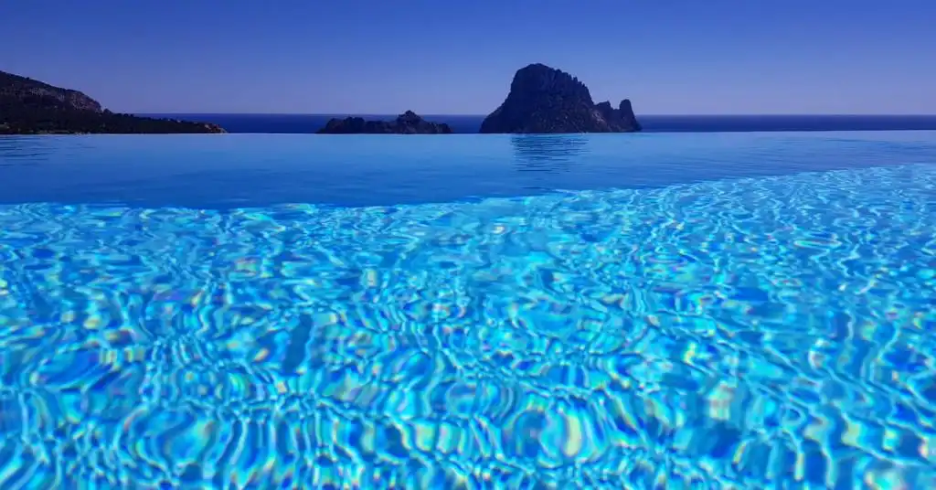 Piscina de Casa adosada en venda en Sant Josep de sa Talaia amb Aire condicionat, Calefacció i Jardí privat