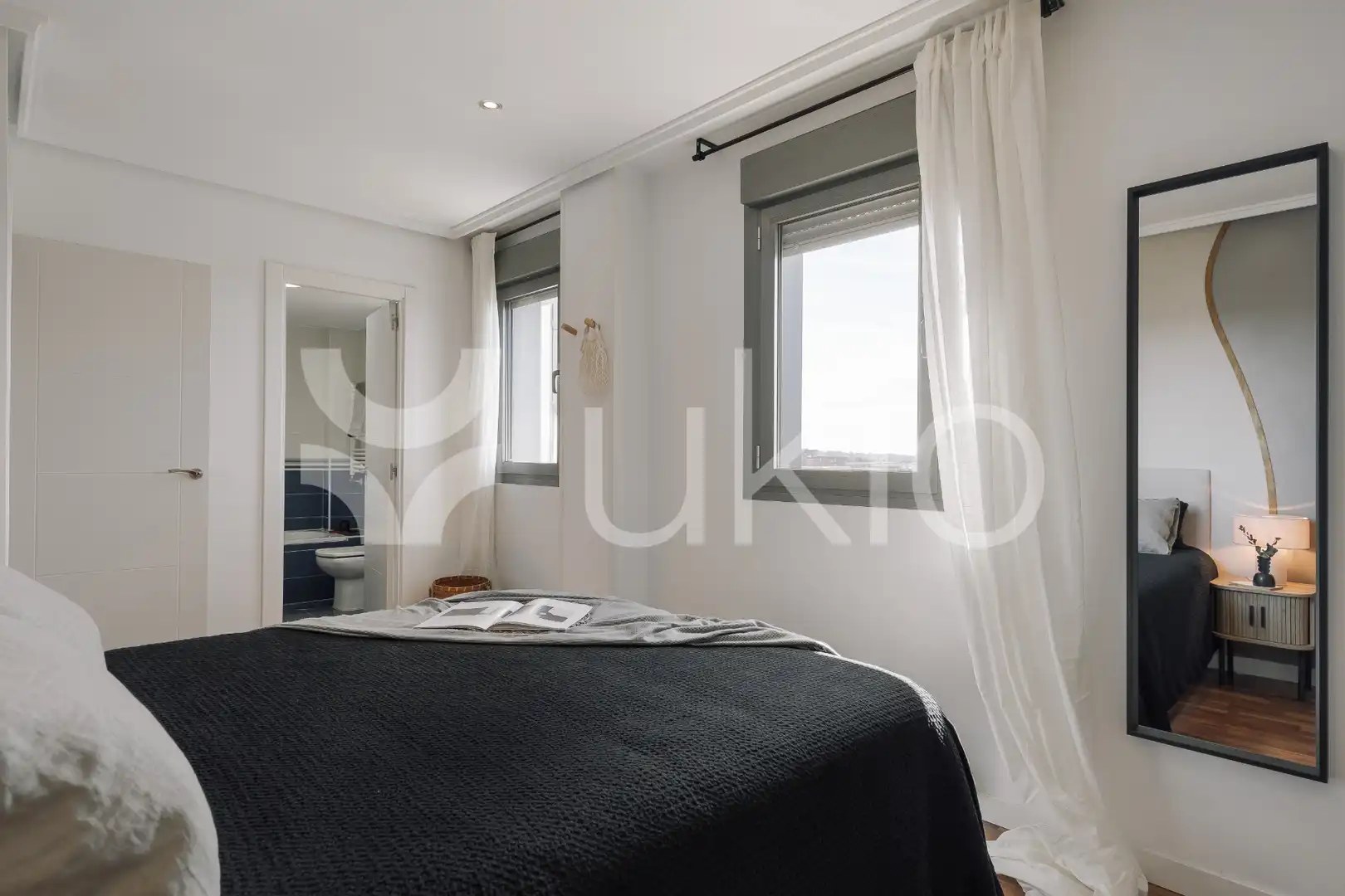 Habitación de Apartamento de alquiler en Madrid con Aire acondicionado, Calefacción y Amueblado