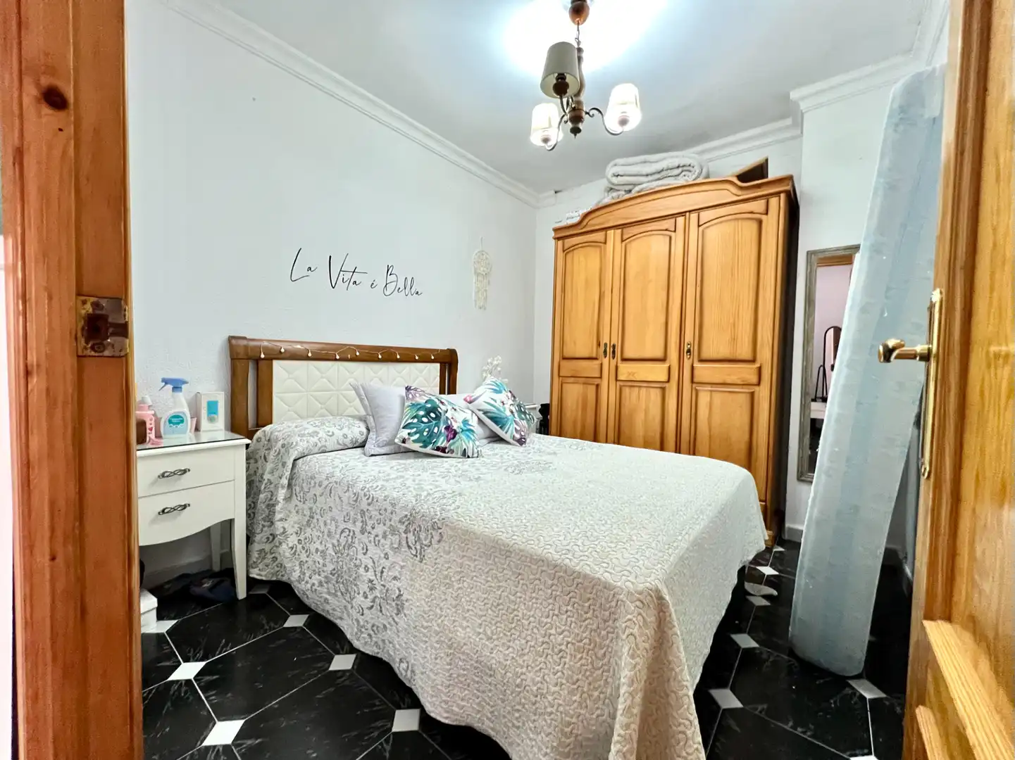 Dormitori de Casa adosada en venda en Jerez de la Frontera amb Moblat