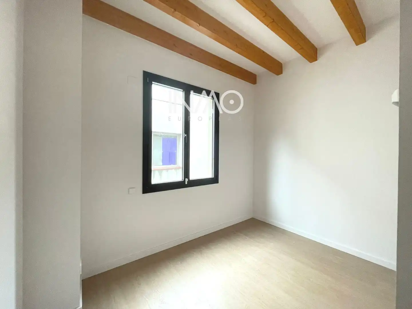 Schlafzimmer von Einfamilien-Reihenhaus zum Verkauf in Rubí mit Klimaanlage