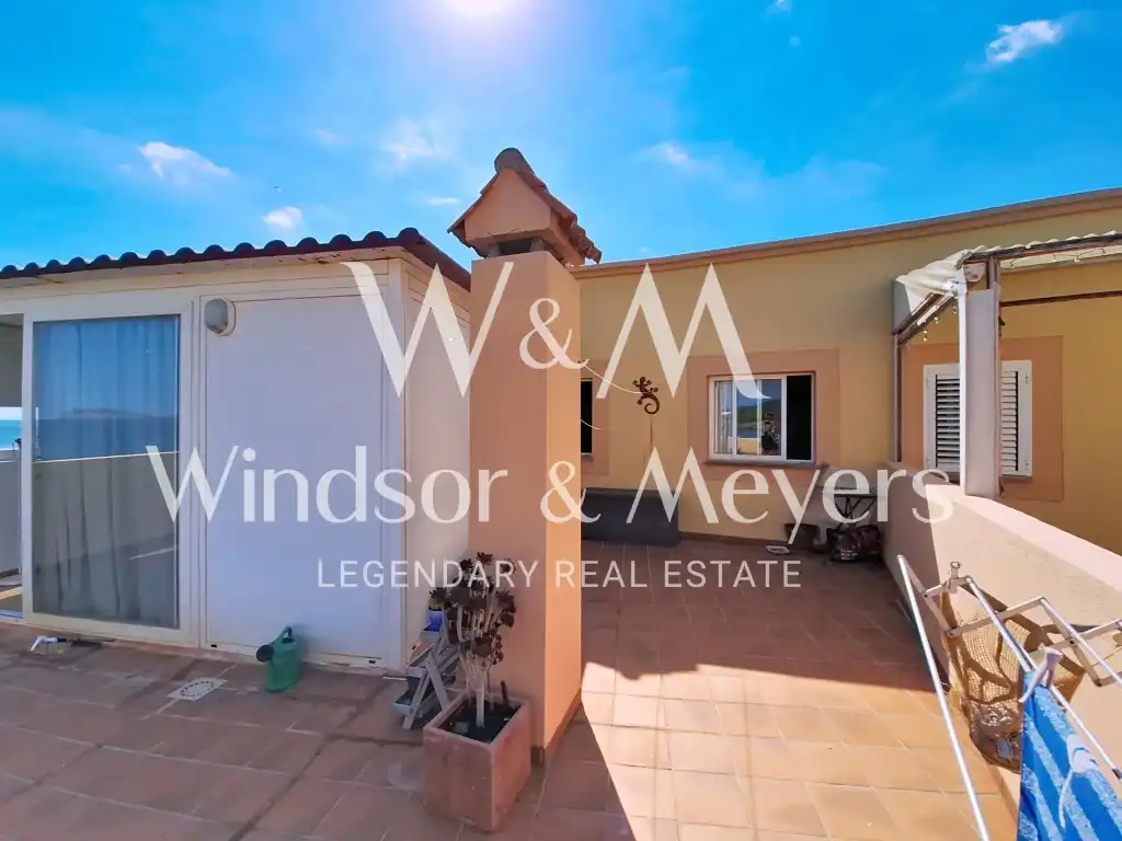 Vista exterior de Apartamento en venta en Santa Eulària des Riu con Aire acondicionado, Amueblado y Piscina comunitaria