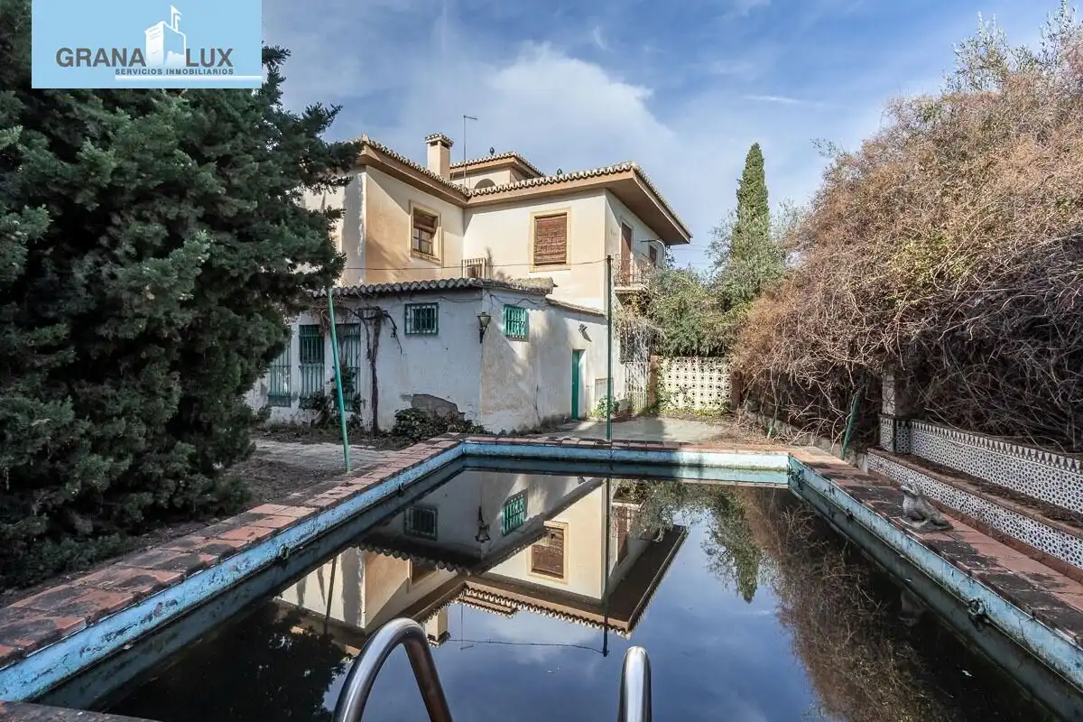 Vista exterior de Finca rústica en venda en Cájar amb Jardí privat, Terrassa i Traster