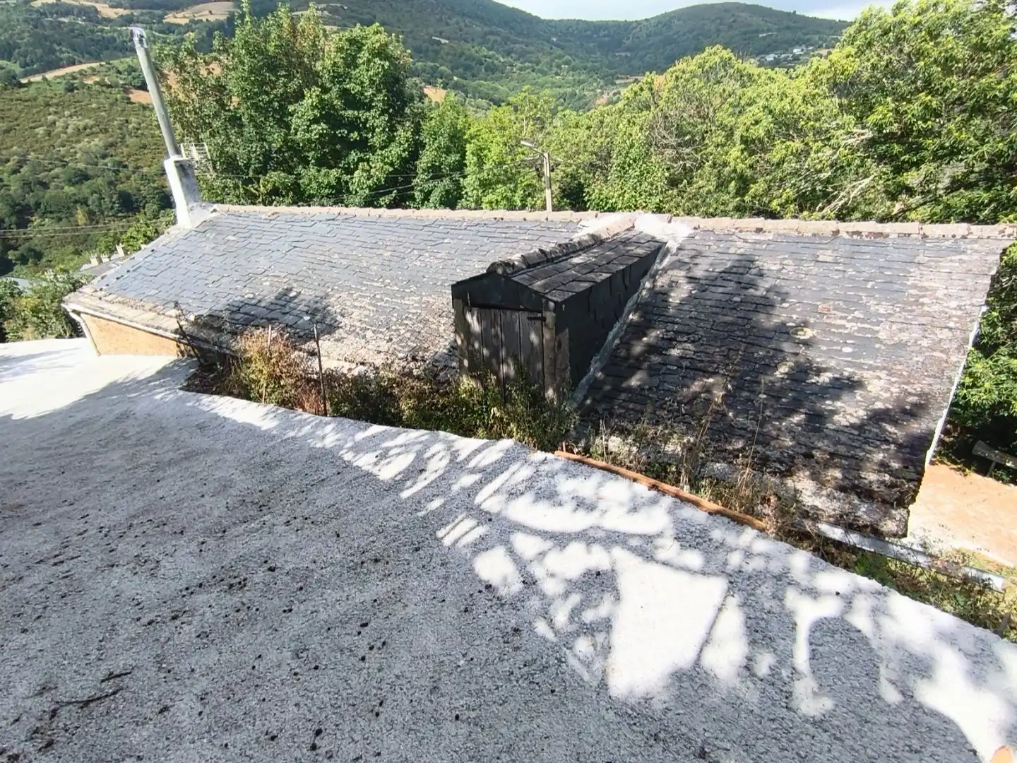 Vista exterior de Casa o xalet en venda en As Nogais  amb Terrassa