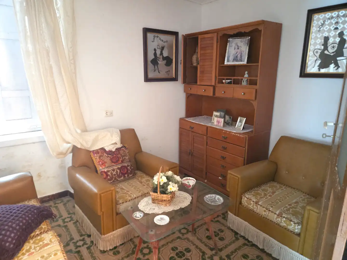 Sala d'estar de Casa o xalet en venda en Barreiros amb Jardí privat, Traster i Moblat
