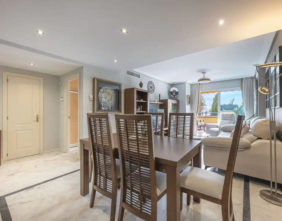 Wohnung mit Terrasse zum Verkauf in Río Real - Los Monteros, imagen 7