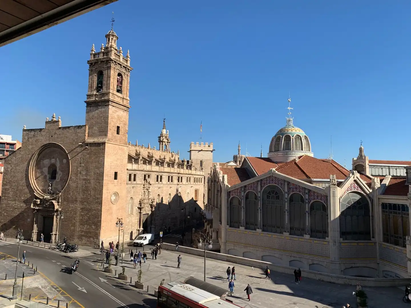 Vista exterior de Oficina de lloguer en Valencia amb Aire condicionat i Calefacció