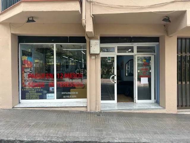 Local comercial en Venta en Via de Ronda , 31 en Col.legis Nous