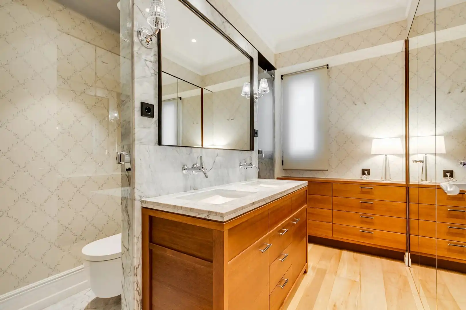 Bathroom of Flat for rent in Madrid  with Air Conditioner, Heating and Storage room