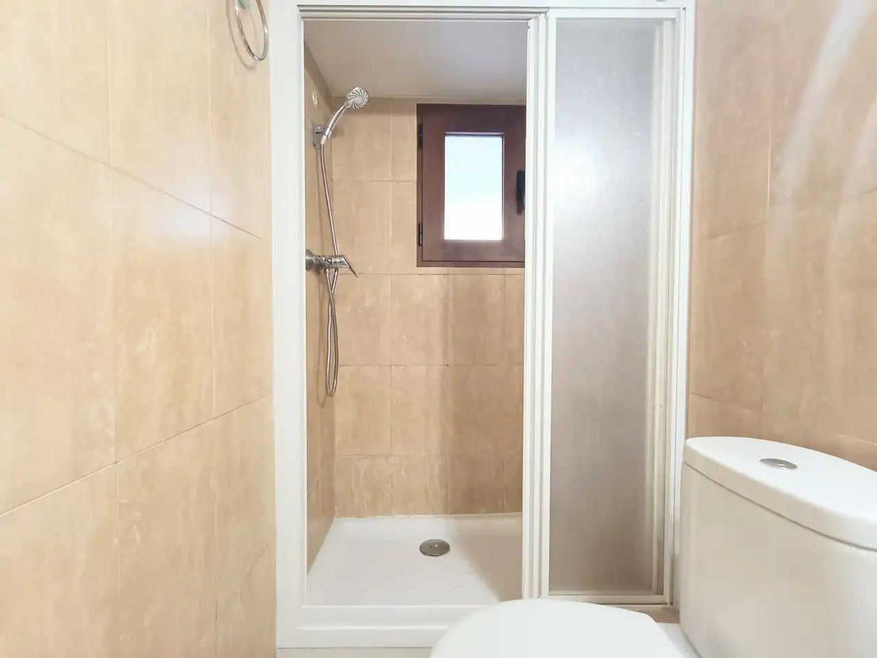 Flat for rent in ROSA MENENDEZ, Berruguete