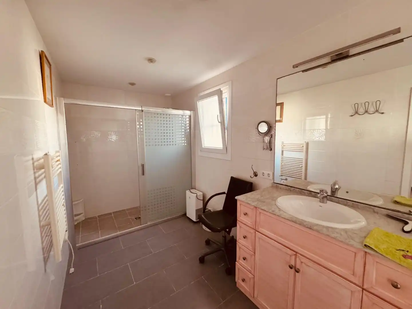 Badezimmer von Haus oder Chalet zum Verkauf in Chiclana de la Frontera mit Klimaanlage, Privatgarten und Abstellraum