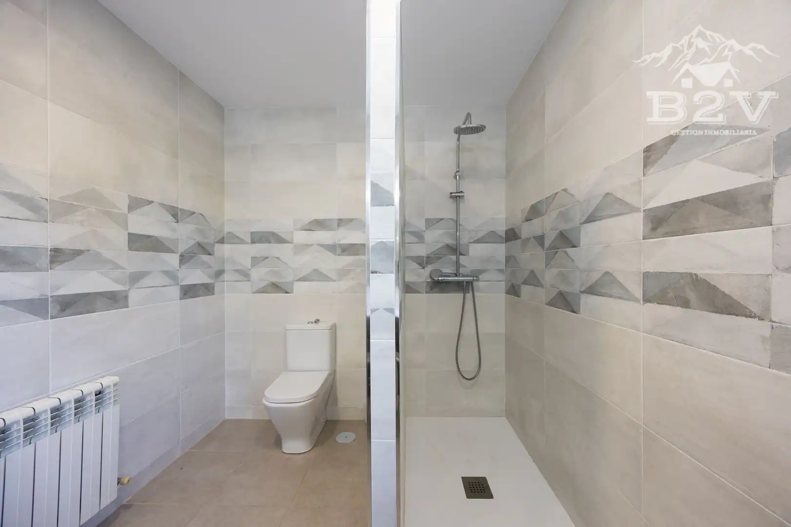 Bathroom of Houses for sale in Navalafuente  with Air Conditioner, Heating and Private garden