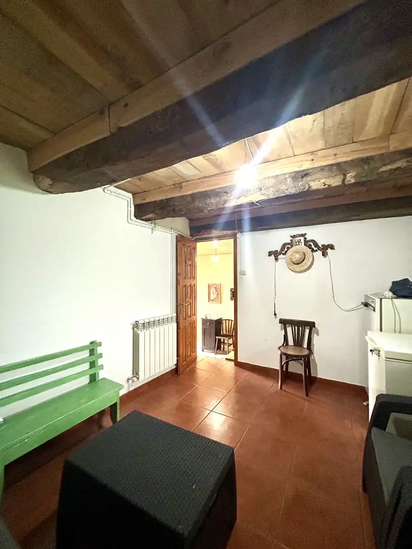 Finca rústica en venta en Riello con Calefacción