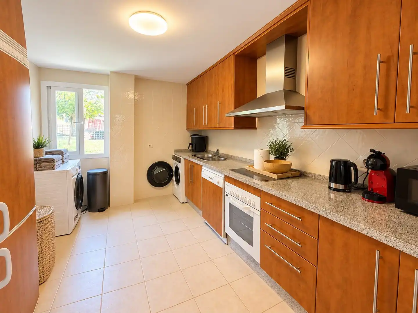 Kitchen of Flat for sale in Elviria - Cabopino