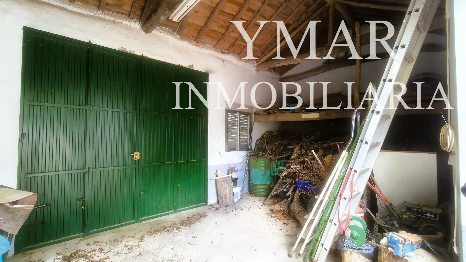 Vista exterior de Casa o chalet en venta en Robledo del Mazo con Calefacción y Amueblado