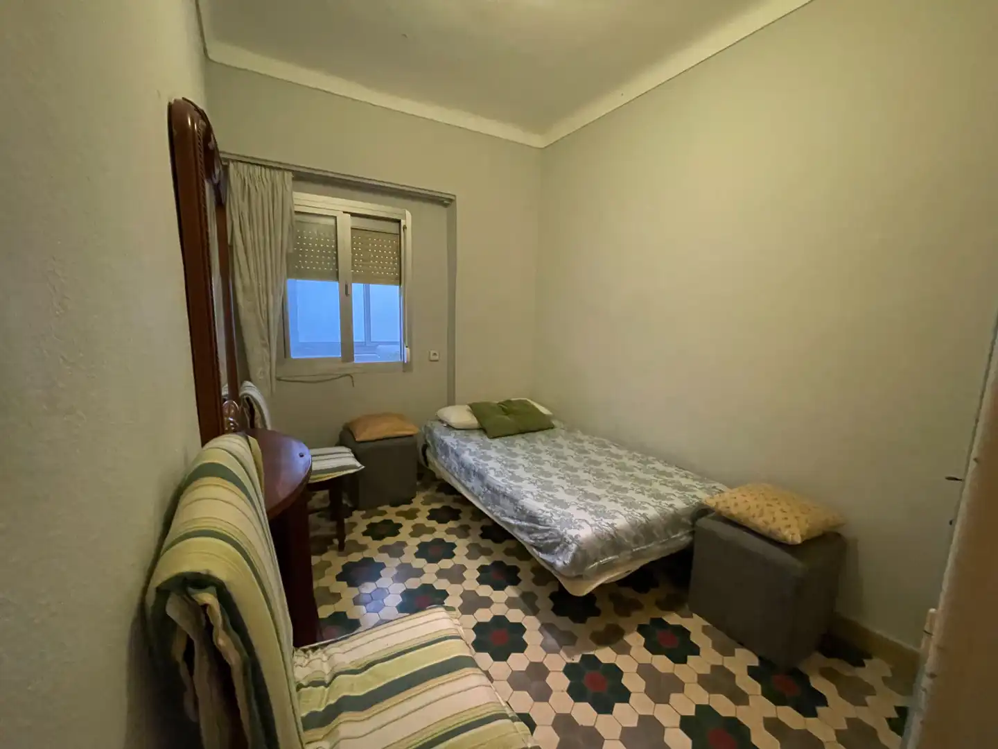 Habitación de Piso en venta en Úbeda con Amueblado, Horno y Lavadora