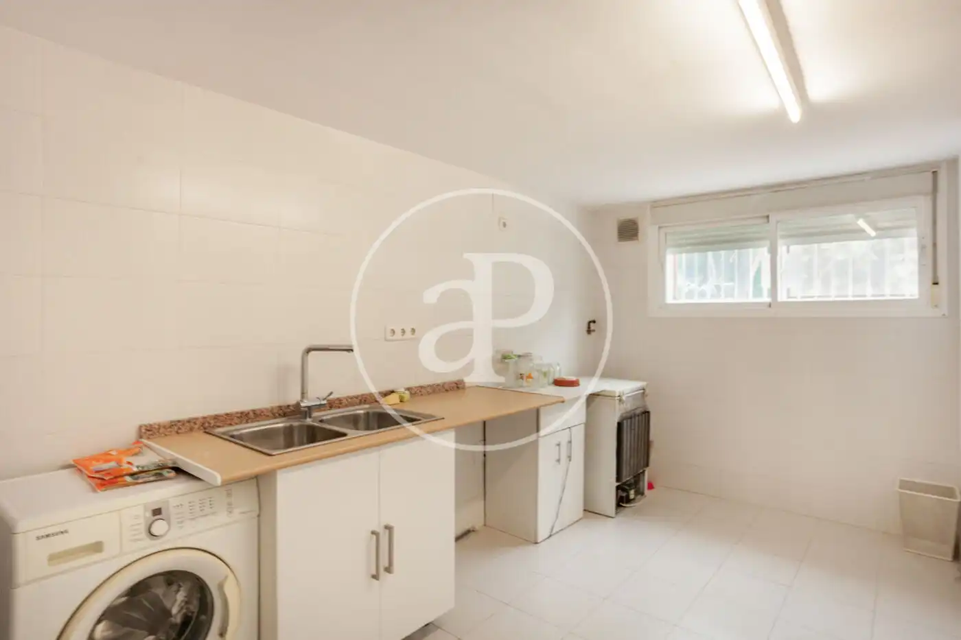 Kitchen of Houses for rent in Madrid  with Air Conditioner, Heating and Private garden