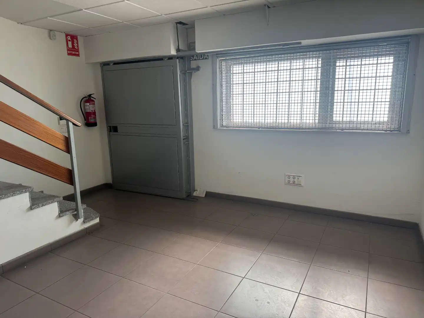 Fabrikhallen zur Miete in San Cibrao das Viñas