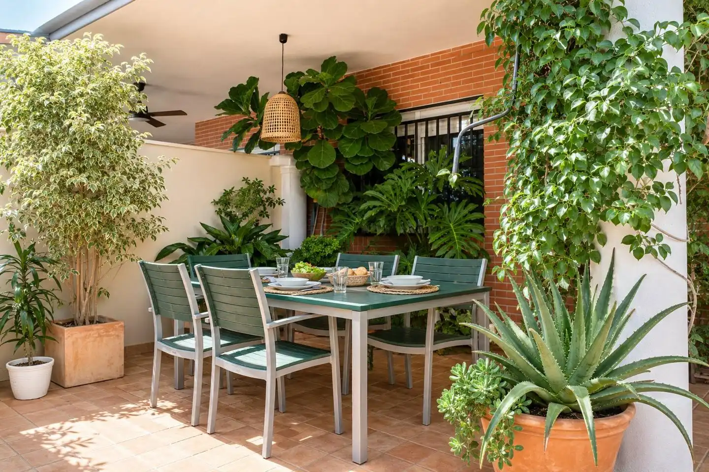 Terrassa de Casa adosada en venda en Bormujos amb Aire condicionat, Calefacció i Jardí privat