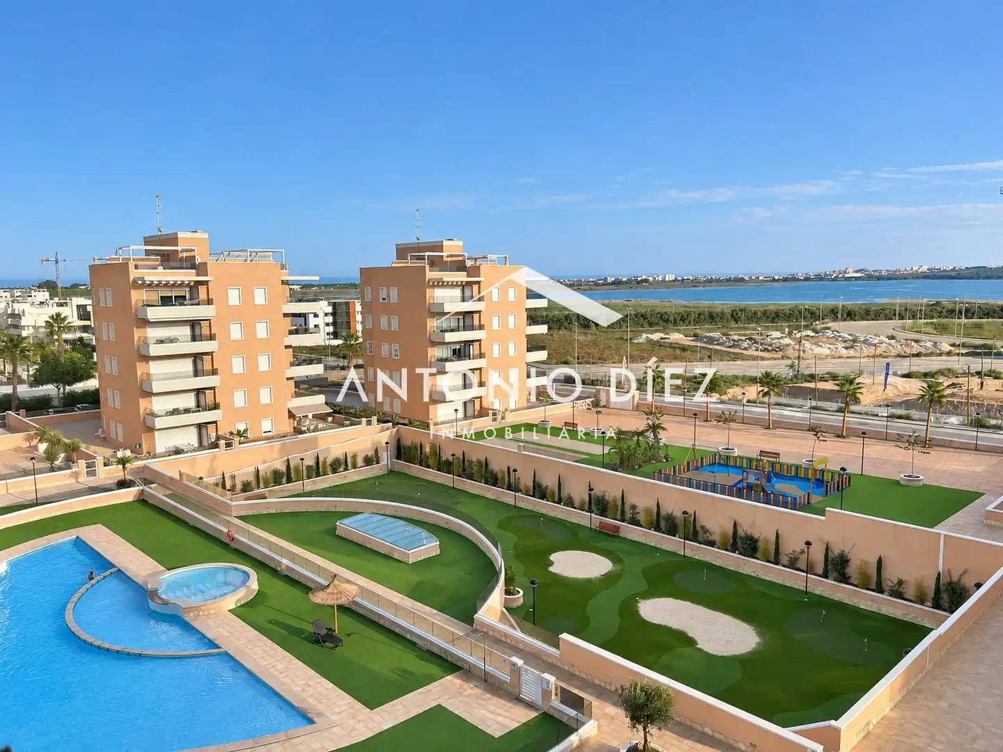 Apartamento con terraza en venta en San Crispín - Huerta Nueva-Estación