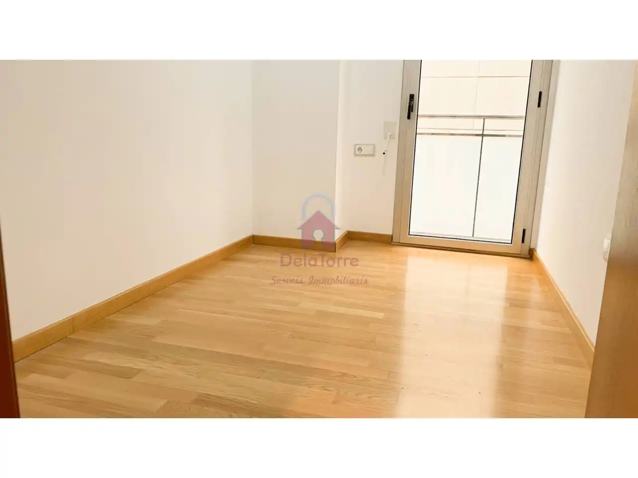 Bedroom of Flat for sale in Terrassa  with Air Conditioner, Heating and Parquet flooring