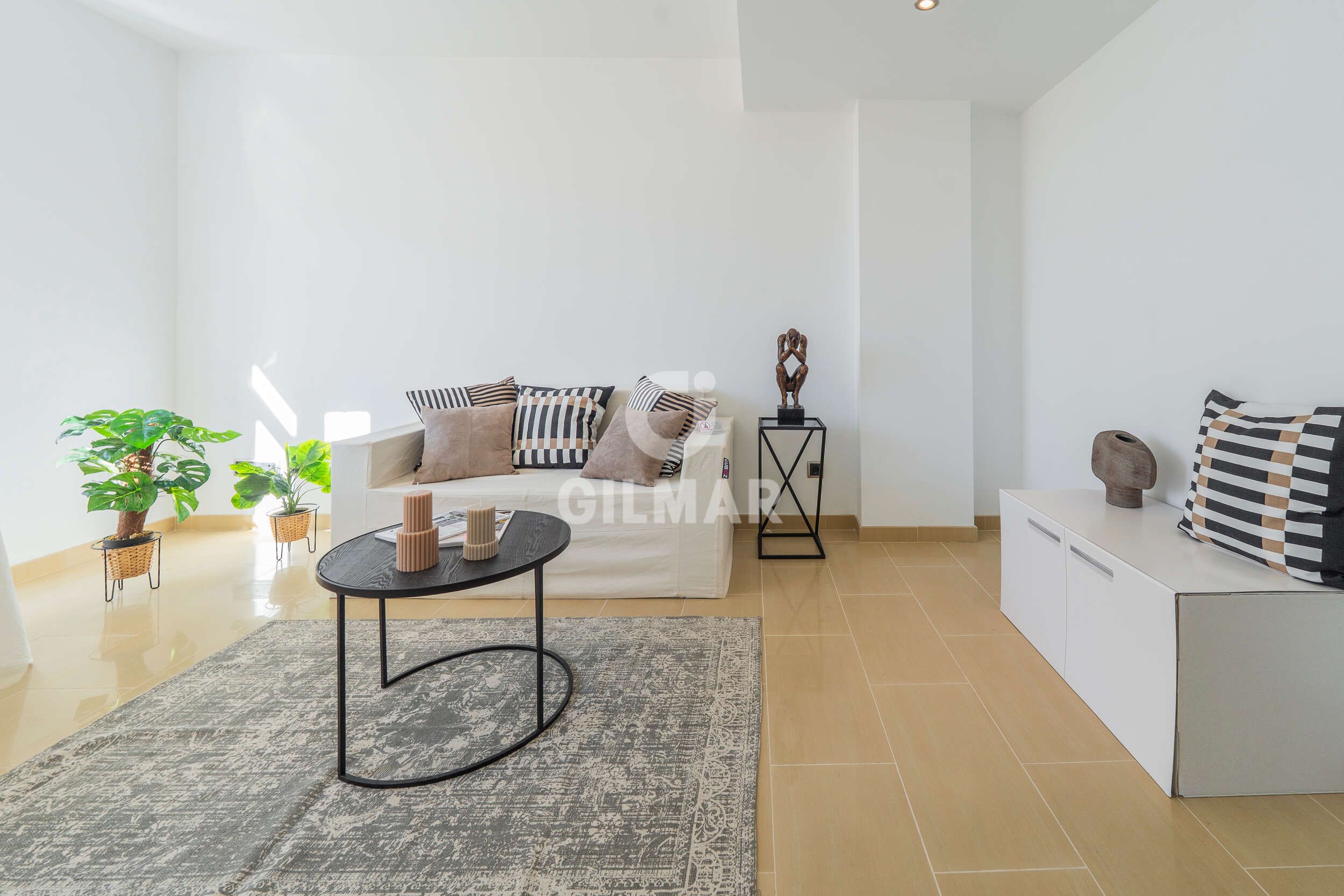 Living room of Flat for sale in  Madrid Capital  with Heating, Storage room and Balcony