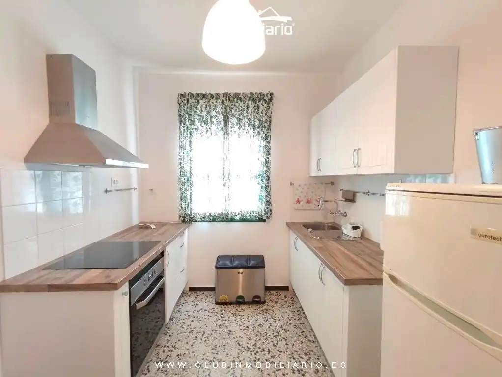 Cuina de Casa o xalet de lloguer en Adeje amb Jardí privat, Terrassa i Moblat