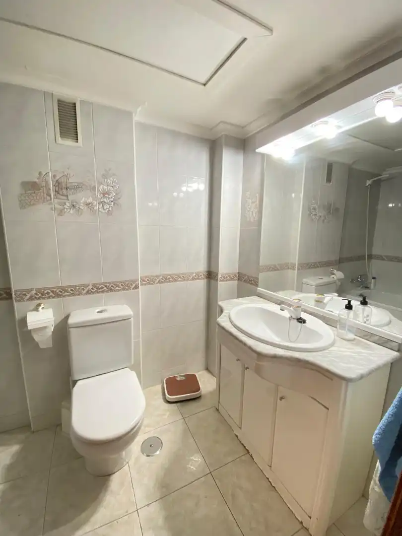 Bany de Pis en venda en Valladolid amb Calefacció, Parquet i Moblat