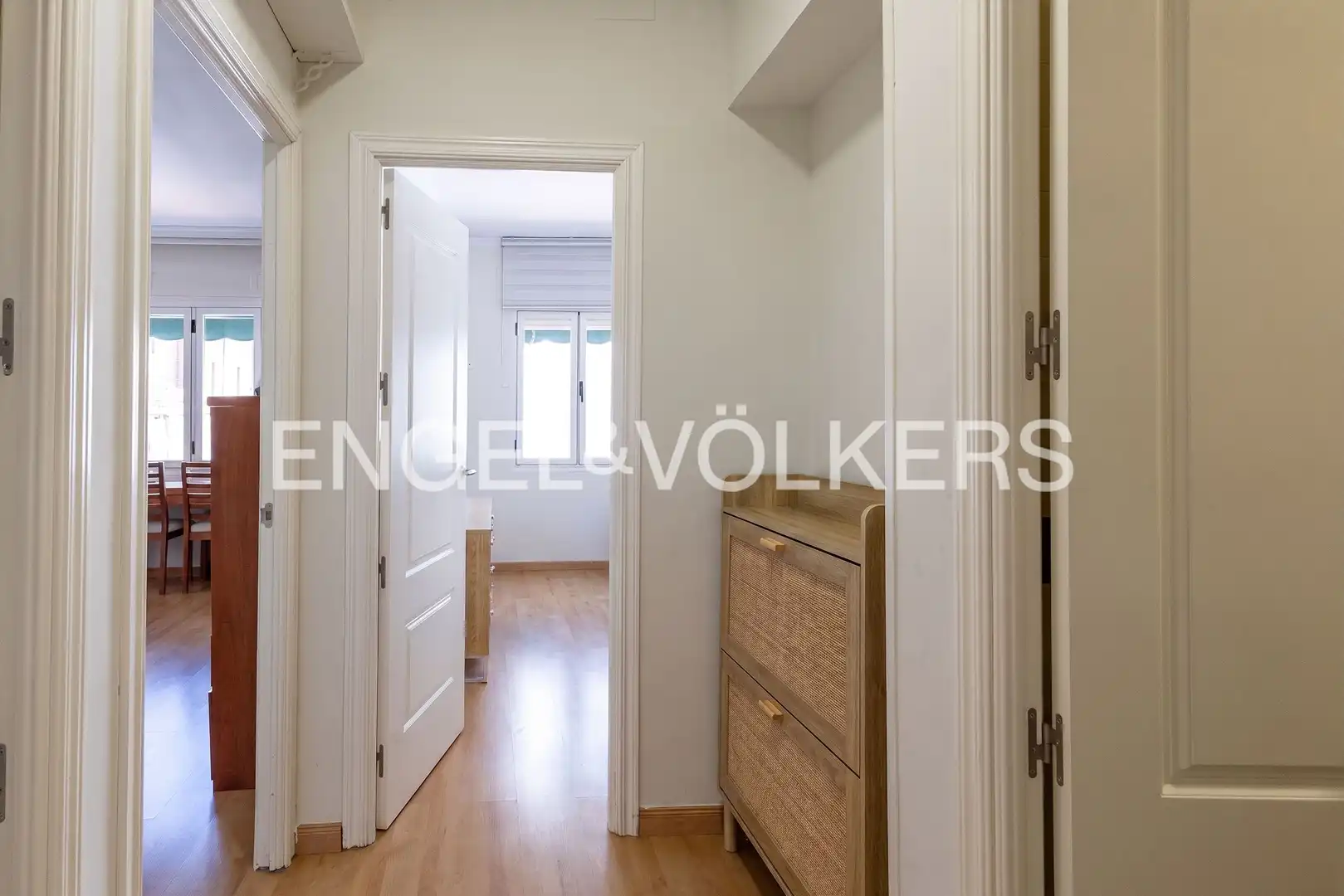 Flat for rent in Madrid  with Air Conditioner and Heating