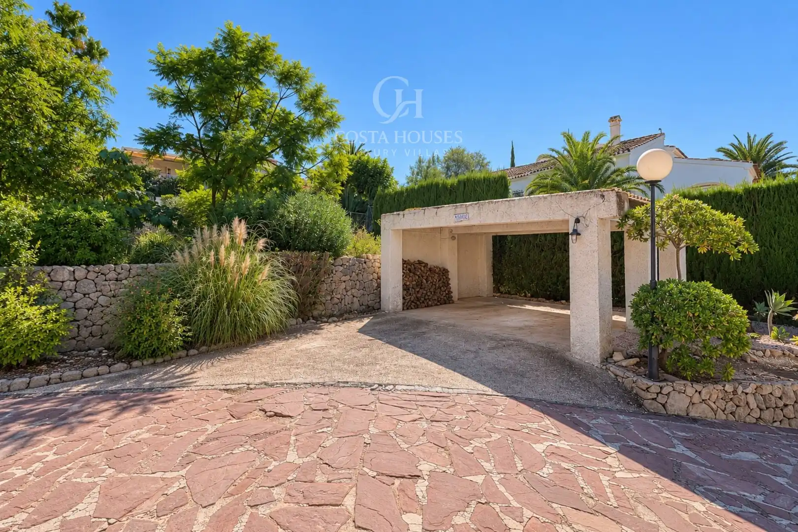 Vista exterior de Casa o chalet en venta en Partides comunes - Adsubia