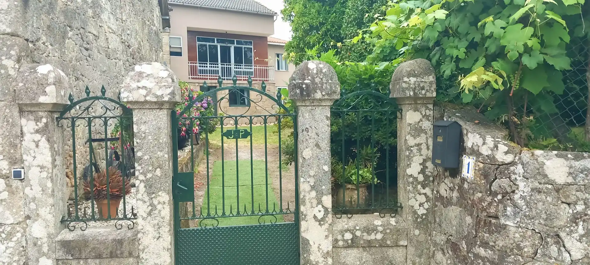 Casa adosada en venta en Praza de Galicia, 1, Cuntis