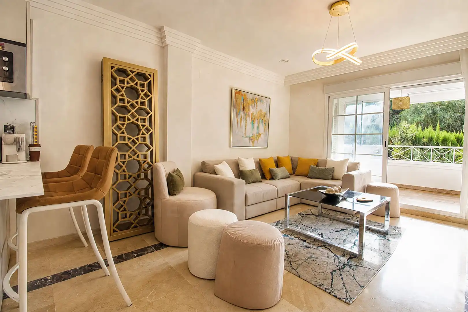 Living room of Flat for rent in Marbella  with Air Conditioner, Terrace and Swimming Pool